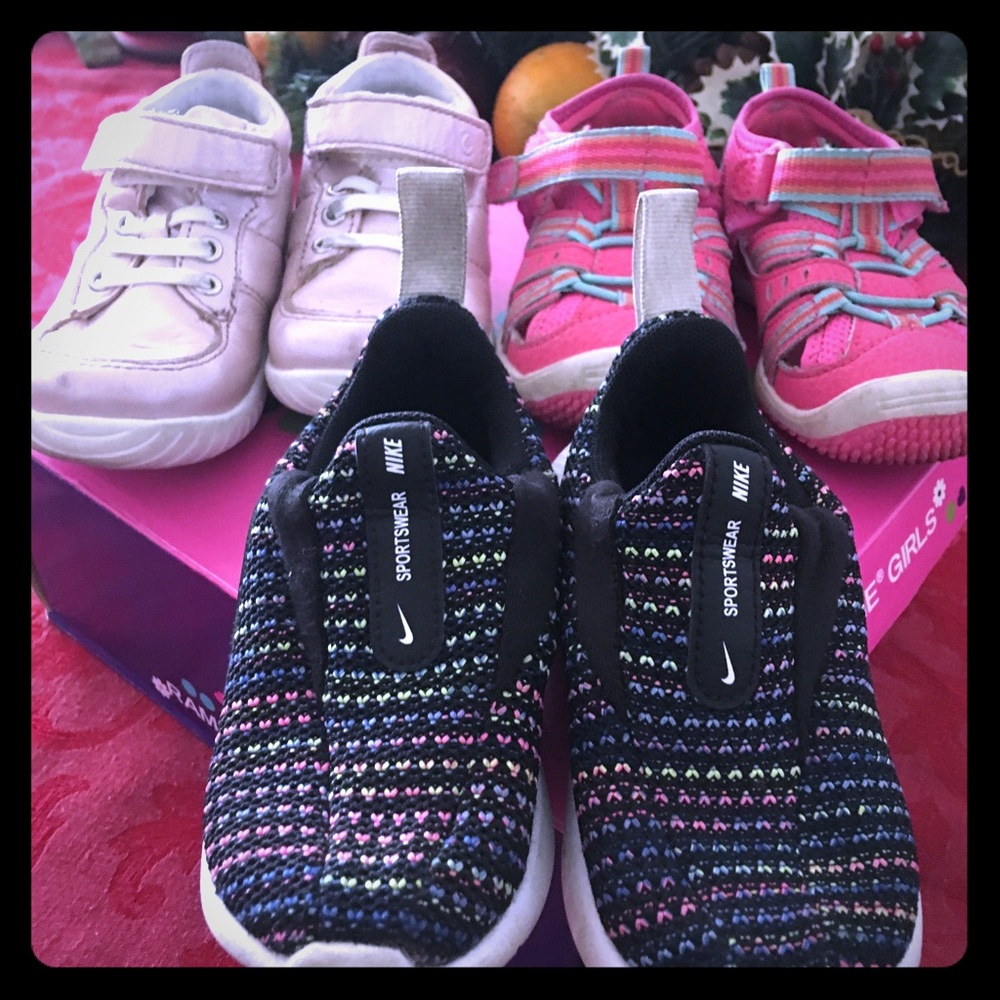 Toddler shoes “stride ride” and “Nike” size 6